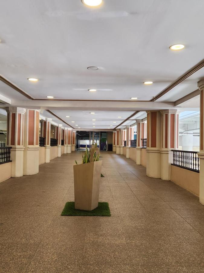 Spacious Cozy Suite At The Venice Mall With Free Parking And Washing Machine (Adults Only) Taguig Eksteriør billede